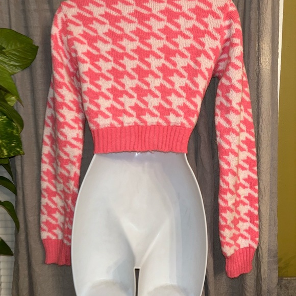 Adorable size s bnt houndstooth pink sweater by nasty gal - Picture 2 of 6